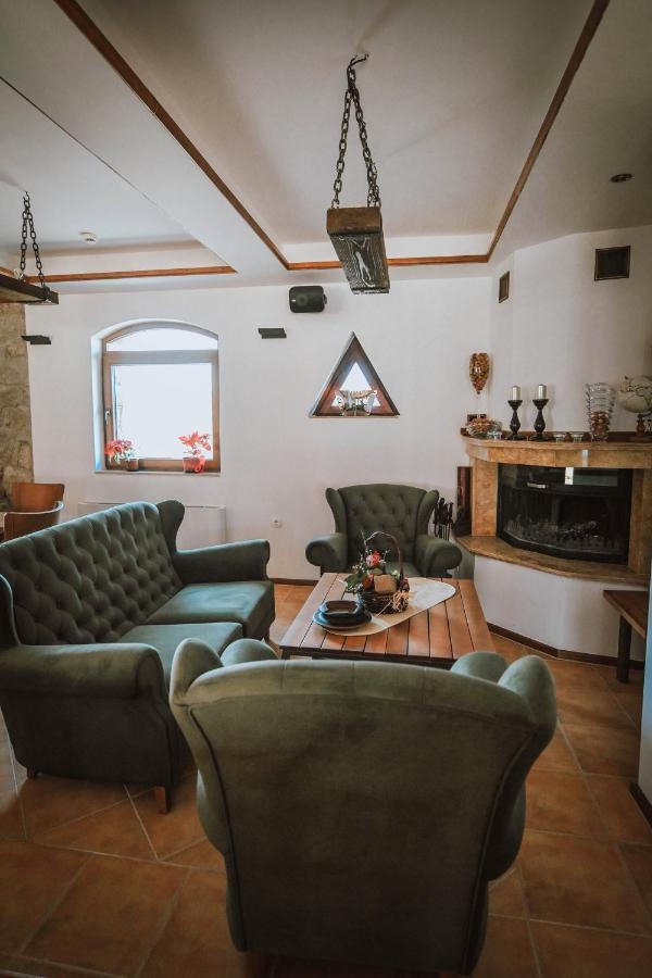 Lazar Winery Tourism B&B Rosoman Ngoại thất bức ảnh