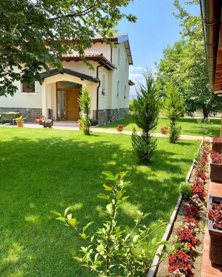 Lazar Winery Tourism B&B Rosoman Ngoại thất bức ảnh